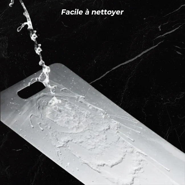 Entretien facile : comment garder votre planche à découper style titane comme neuve ?